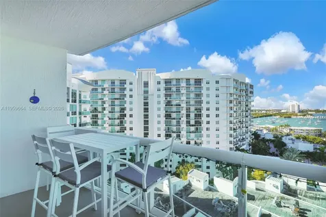 7910 Harbor Island Drive North Bay Village FL 33141
