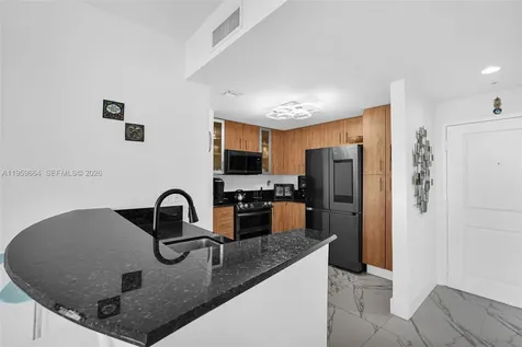 7910 Harbor Island Drive North Bay Village FL 33141