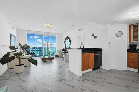 7910 Harbor Island Drive North Bay Village FL 33141