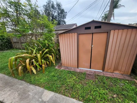 Dania Beach FL 33004