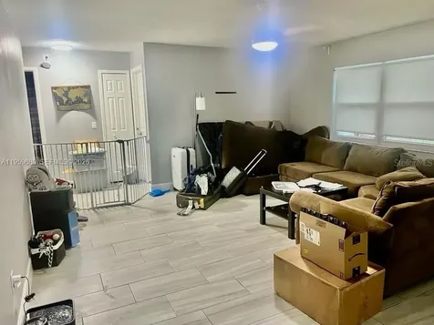 2536 El Portal Sanford FL 32773