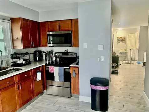 2536 El Portal Sanford FL 32773