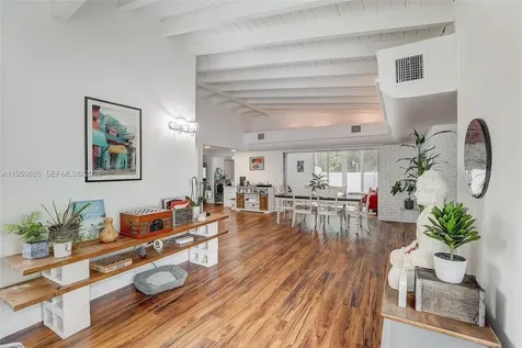 14530 Garden Drive Miami FL 33168