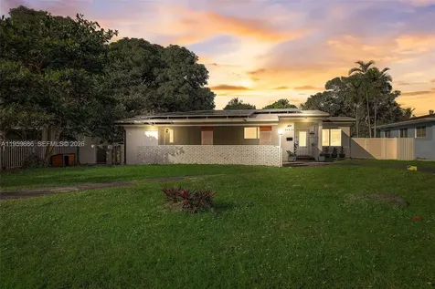 14530 Garden Drive Miami FL 33168