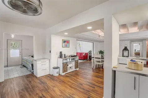 14530 Garden Drive Miami FL 33168