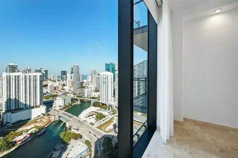 88 SW 7th Street Miami FL 33130