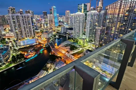 88 SW 7th Street Miami FL 33130