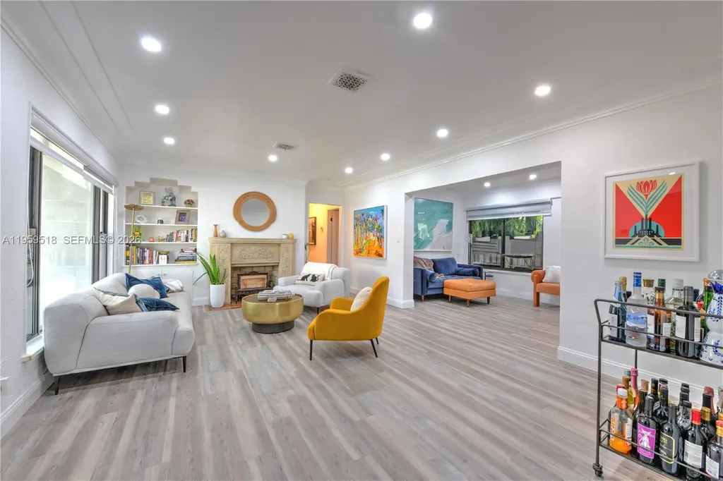110 N 16th Avenue Hollywood FL 33020