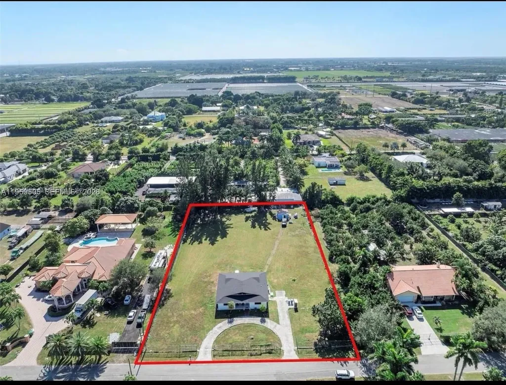 19530 SW 210th Street Miami FL 33187