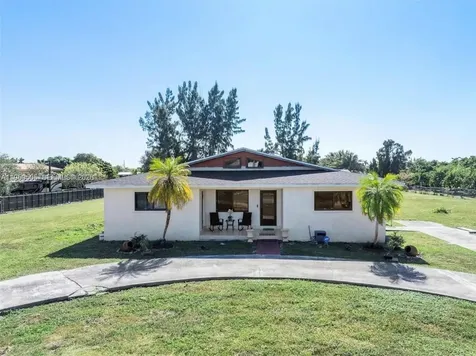 19530 SW 210th Street Miami FL 33187