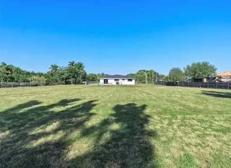 19530 SW 210th Street Miami FL 33187