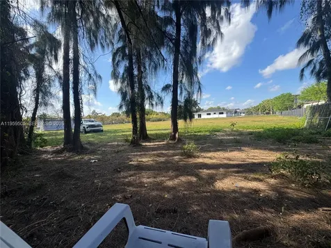 19530 SW 210th Street Miami FL 33187