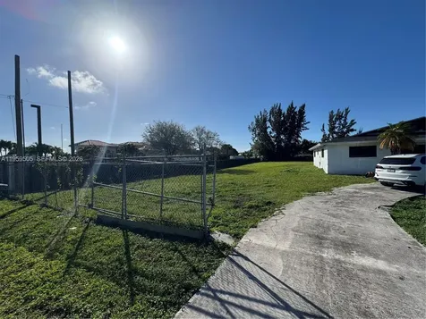 19530 SW 210th Street Miami FL 33187