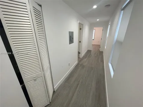 1637 SW 10th Street Miami FL 33135