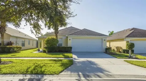 2673 Emerald Drive Kissimmee FL 34747