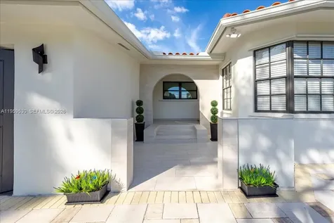 7705 SW 66th Street South Miami FL 33143