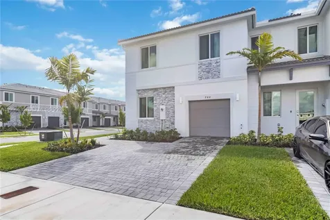760 SE 13th Court Homestead FL 33034
