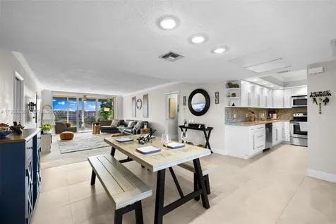 3850 Oaks Clubhouse Drive Pompano Beach FL 33069