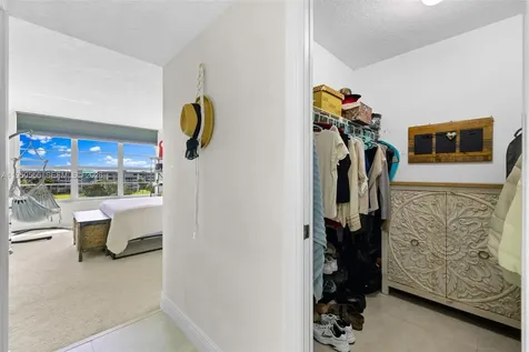 3850 Oaks Clubhouse Drive Pompano Beach FL 33069