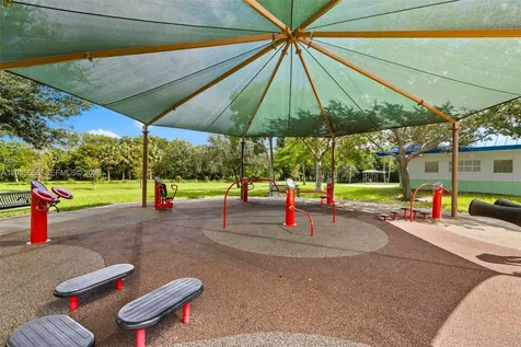 3850 Oaks Clubhouse Drive Pompano Beach FL 33069