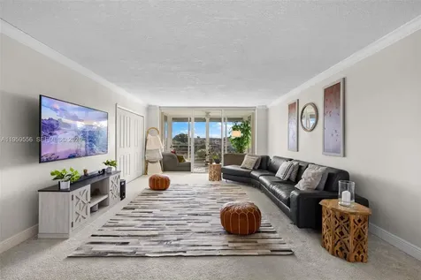 3850 Oaks Clubhouse Drive Pompano Beach FL 33069