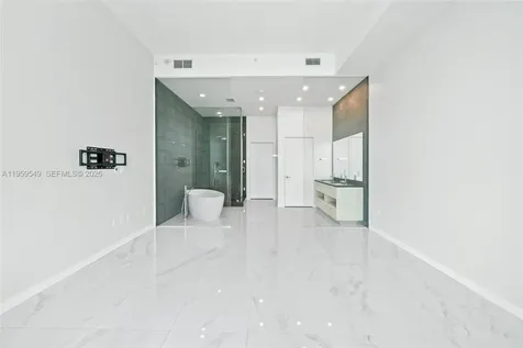 480 NE 31st Street Miami FL 33137