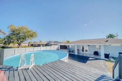 1918 SE 5th Court Cape Coral FL 33990