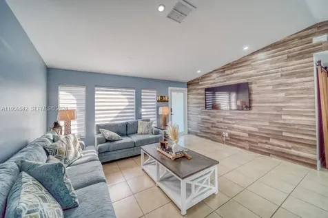 1918 SE 5th Court Cape Coral FL 33990