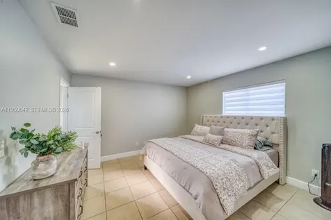 1918 SE 5th Court Cape Coral FL 33990