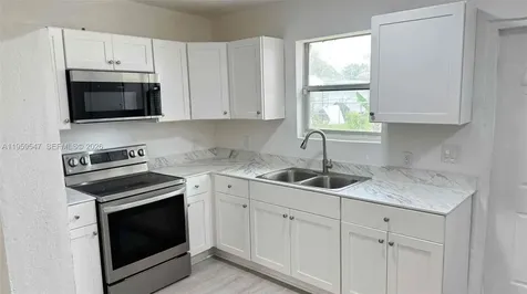 16221 E Bunche Park Drive Miami Gardens FL 33054