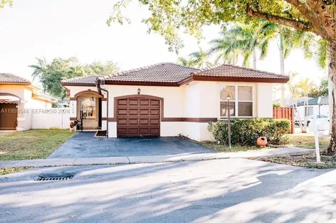 16158 SW 68th Terrace Miami FL 33193