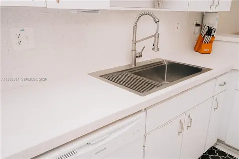 16158 SW 68th Terrace Miami FL 33193