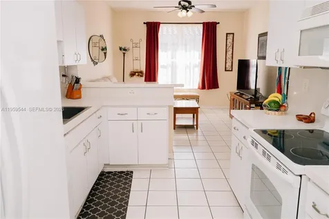 16158 SW 68th Terrace Miami FL 33193