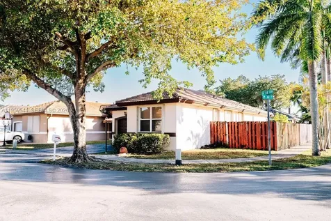 16158 SW 68th Terrace Miami FL 33193