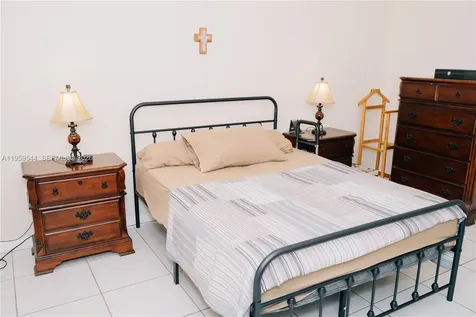16158 SW 68th Terrace Miami FL 33193