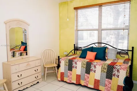 16158 SW 68th Terrace Miami FL 33193