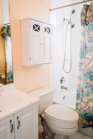 16158 SW 68th Terrace Miami FL 33193