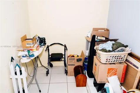 16158 SW 68th Terrace Miami FL 33193