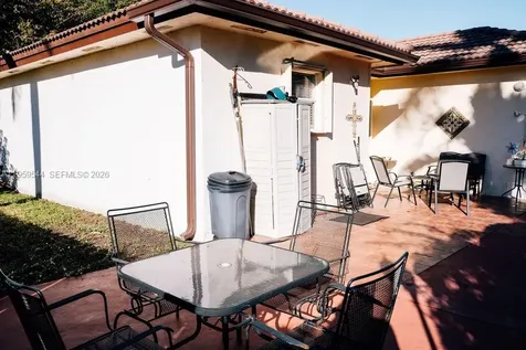 16158 SW 68th Terrace Miami FL 33193