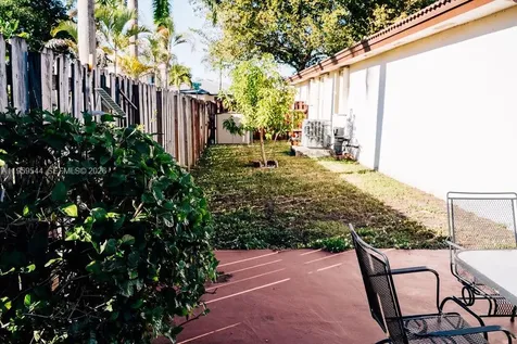 16158 SW 68th Terrace Miami FL 33193