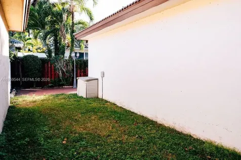 16158 SW 68th Terrace Miami FL 33193