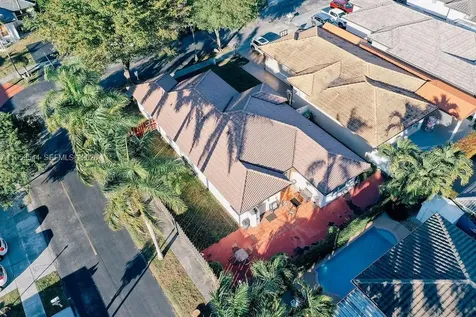 16158 SW 68th Terrace Miami FL 33193