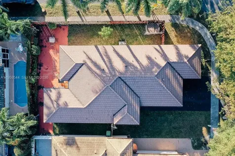 16158 SW 68th Terrace Miami FL 33193