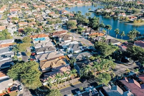 16158 SW 68th Terrace Miami FL 33193