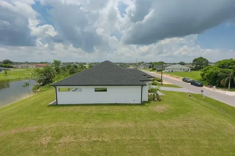 1321 NE 19 Terrace Cape Coral FL 33909
