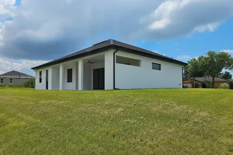 1321 NE 19 Terrace Cape Coral FL 33909