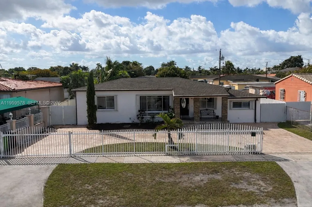 360 W 55th Street Hialeah FL 33012