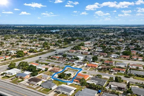 360 W 55th Street Hialeah FL 33012