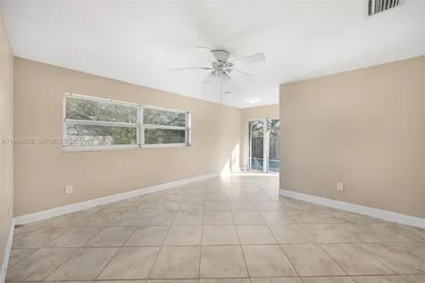 1745 N Goldeneye Lane Homestead FL 33035