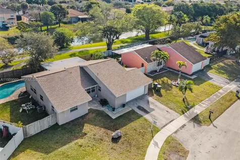 1745 N Goldeneye Lane Homestead FL 33035